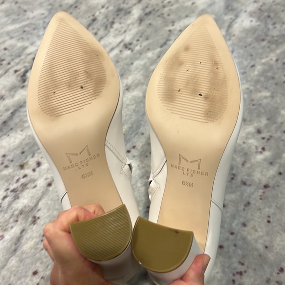 Marc Fisher unno pointed toe bootie in white size 6.5. - - Picture 5 of 8